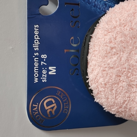 Royal Deluxe Memory Foam Slippers - Picture 3 of 11